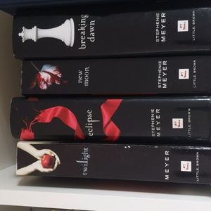 Set of Twilight series books (4)
